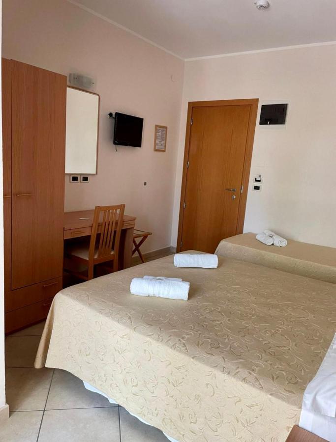 Hotel Favorita تْشيزيناتيكو المظهر الخارجي الصورة