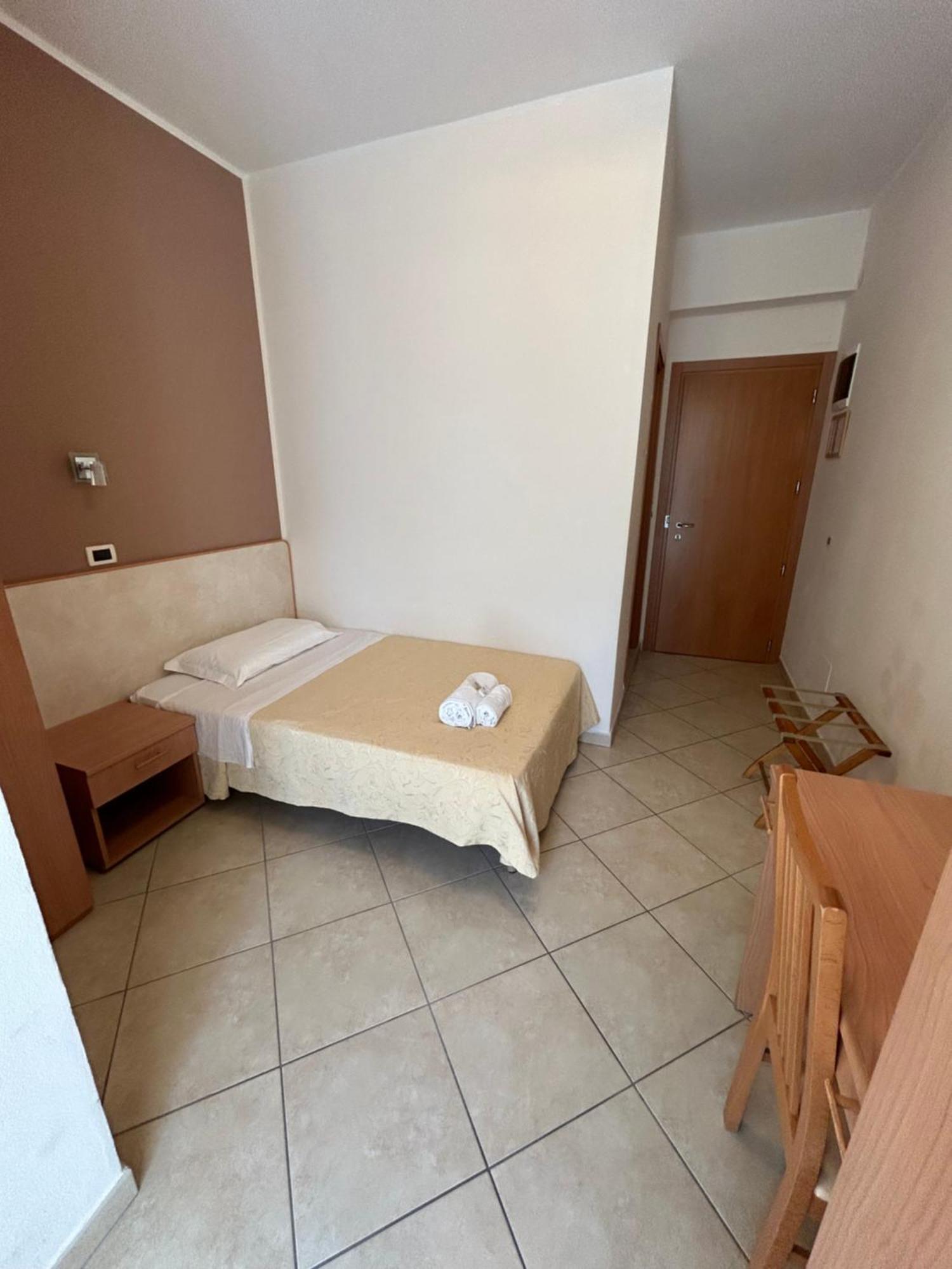 Hotel Favorita تْشيزيناتيكو المظهر الخارجي الصورة