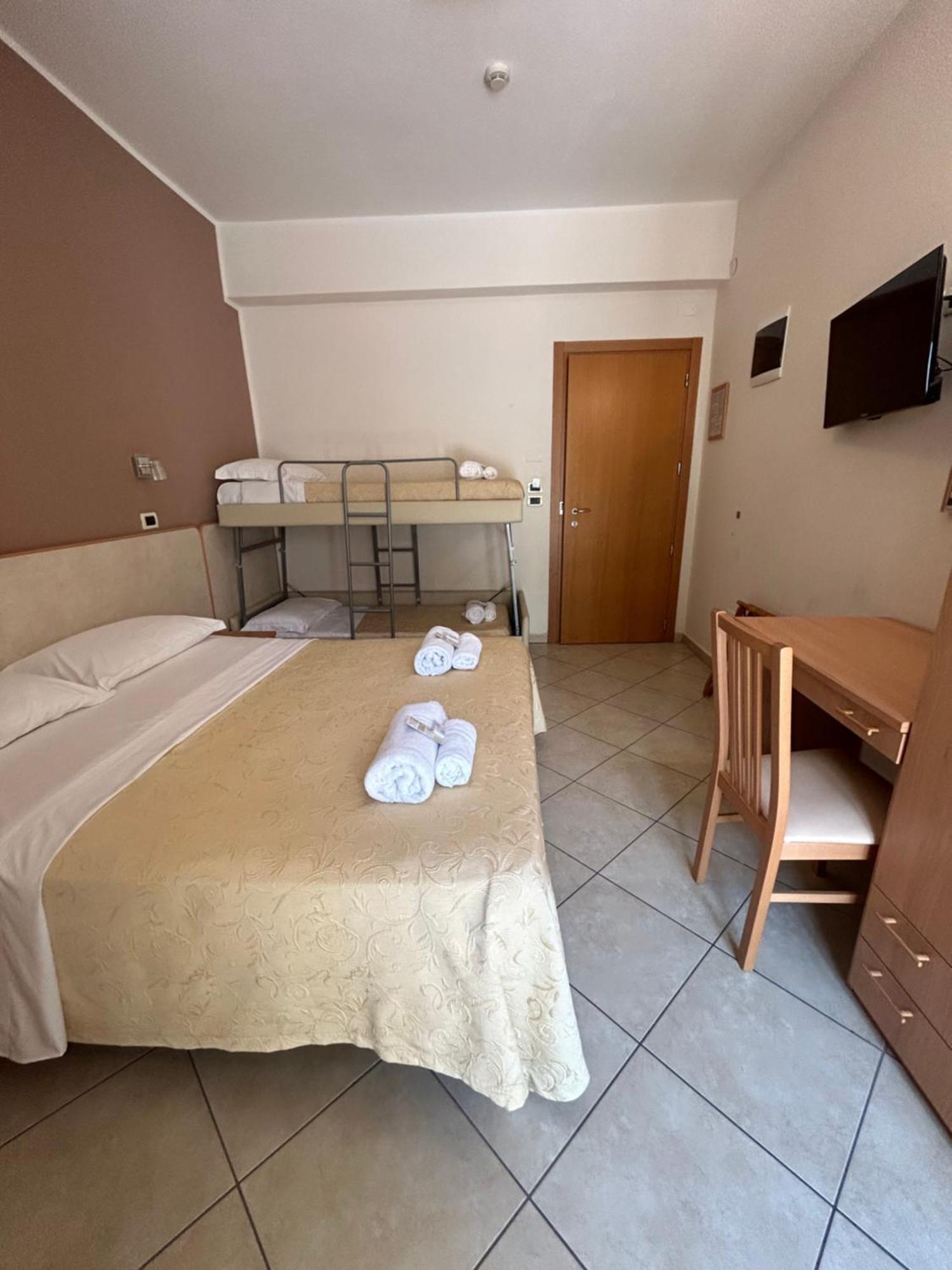 Hotel Favorita تْشيزيناتيكو المظهر الخارجي الصورة