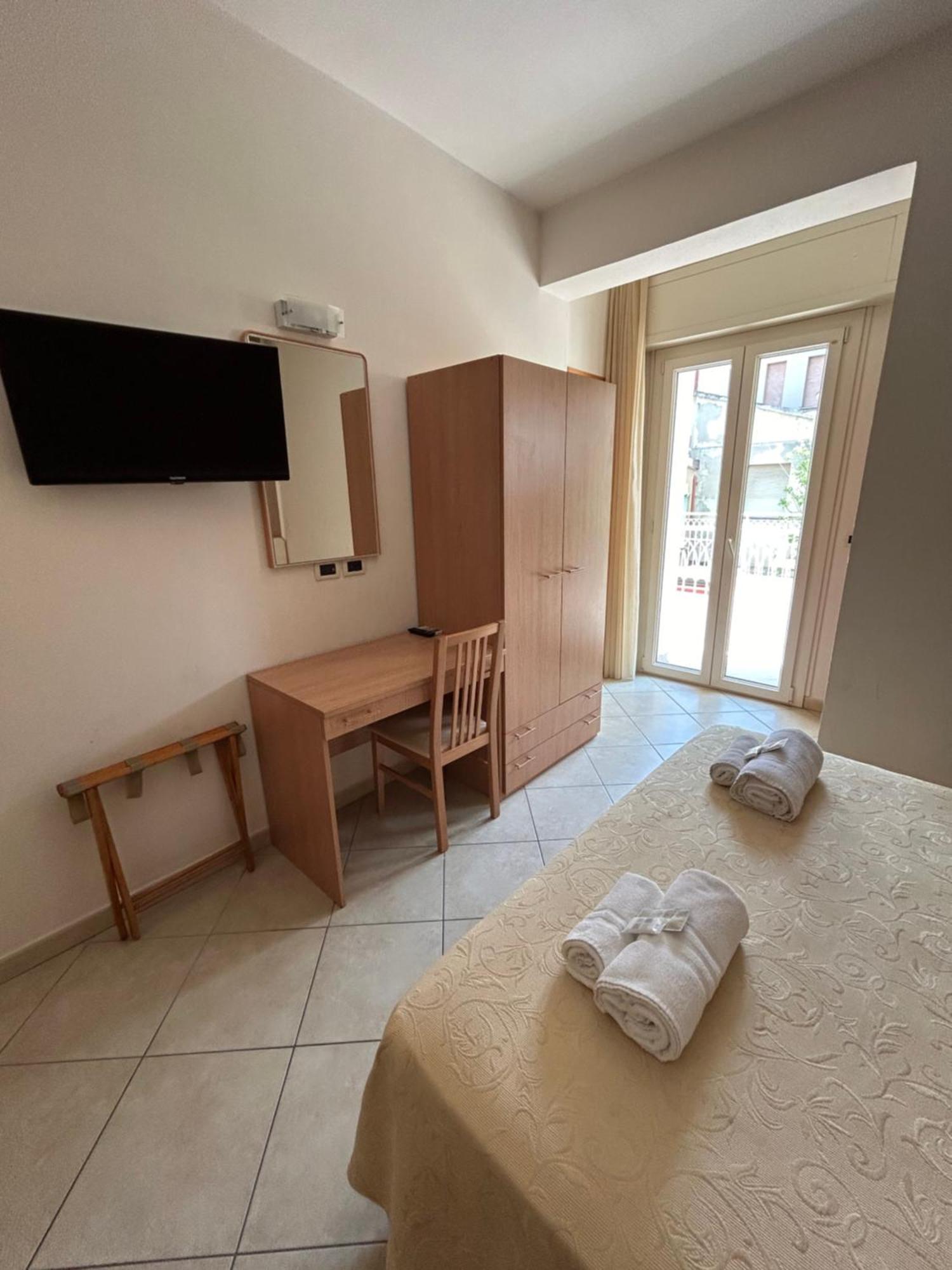 Hotel Favorita تْشيزيناتيكو المظهر الخارجي الصورة