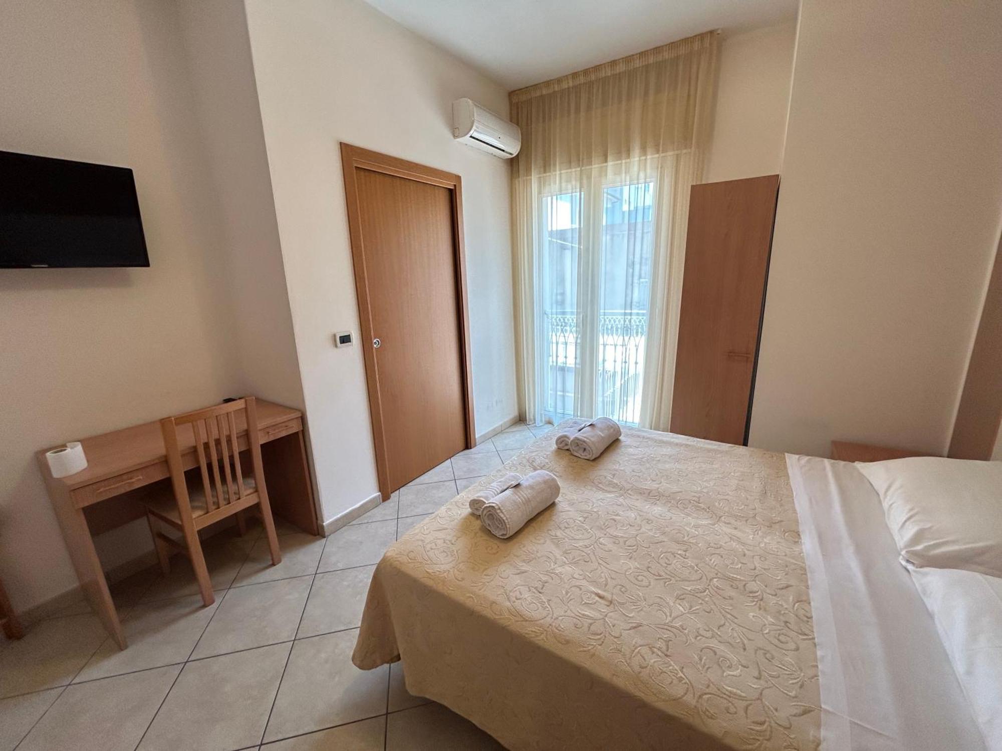 Hotel Favorita تْشيزيناتيكو المظهر الخارجي الصورة