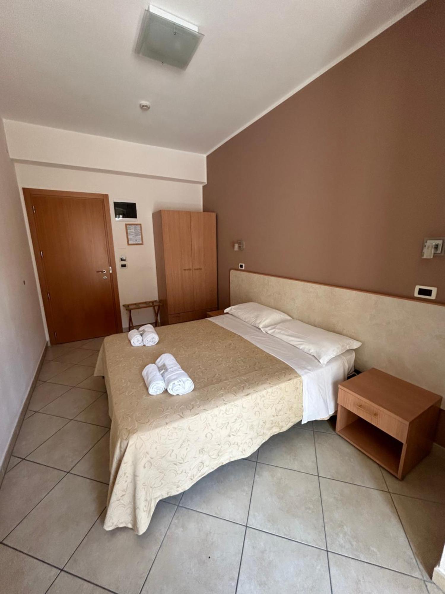 Hotel Favorita تْشيزيناتيكو المظهر الخارجي الصورة